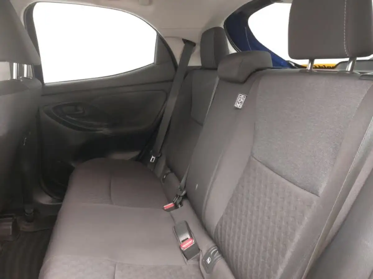 2022-toyota-yaris-15-vvt-i-design-big-5