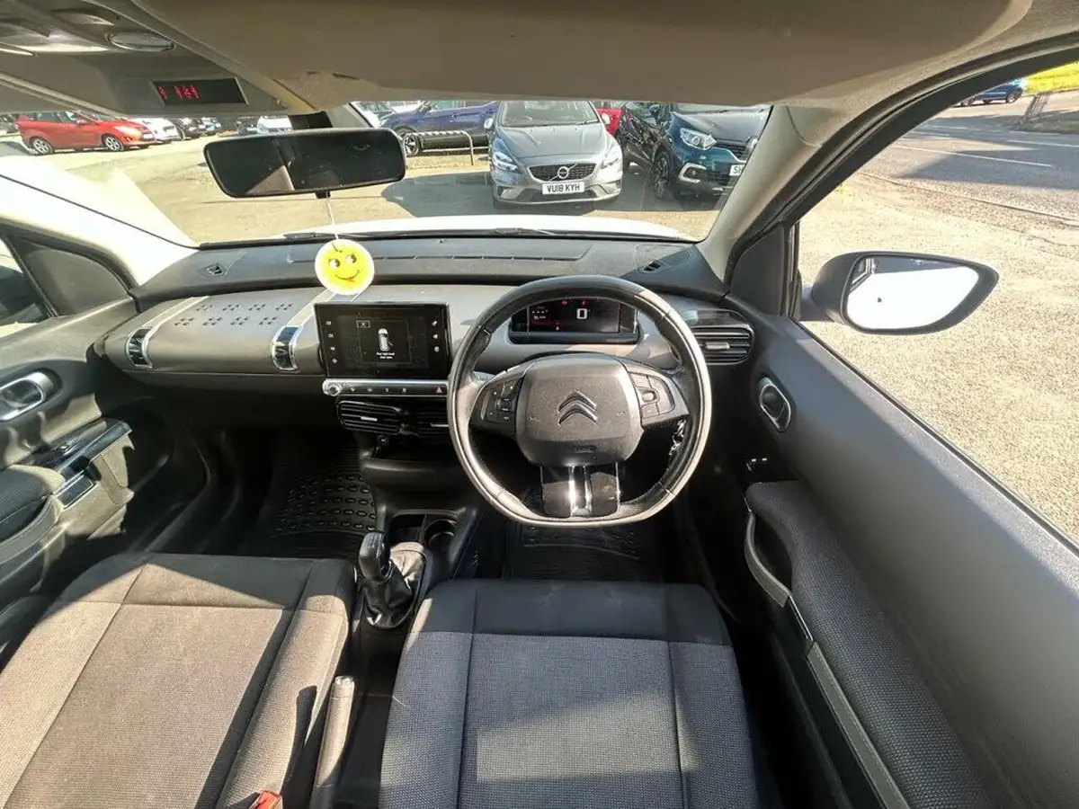 2017-citroen-c4-cactus-12-puretech-w-big-13