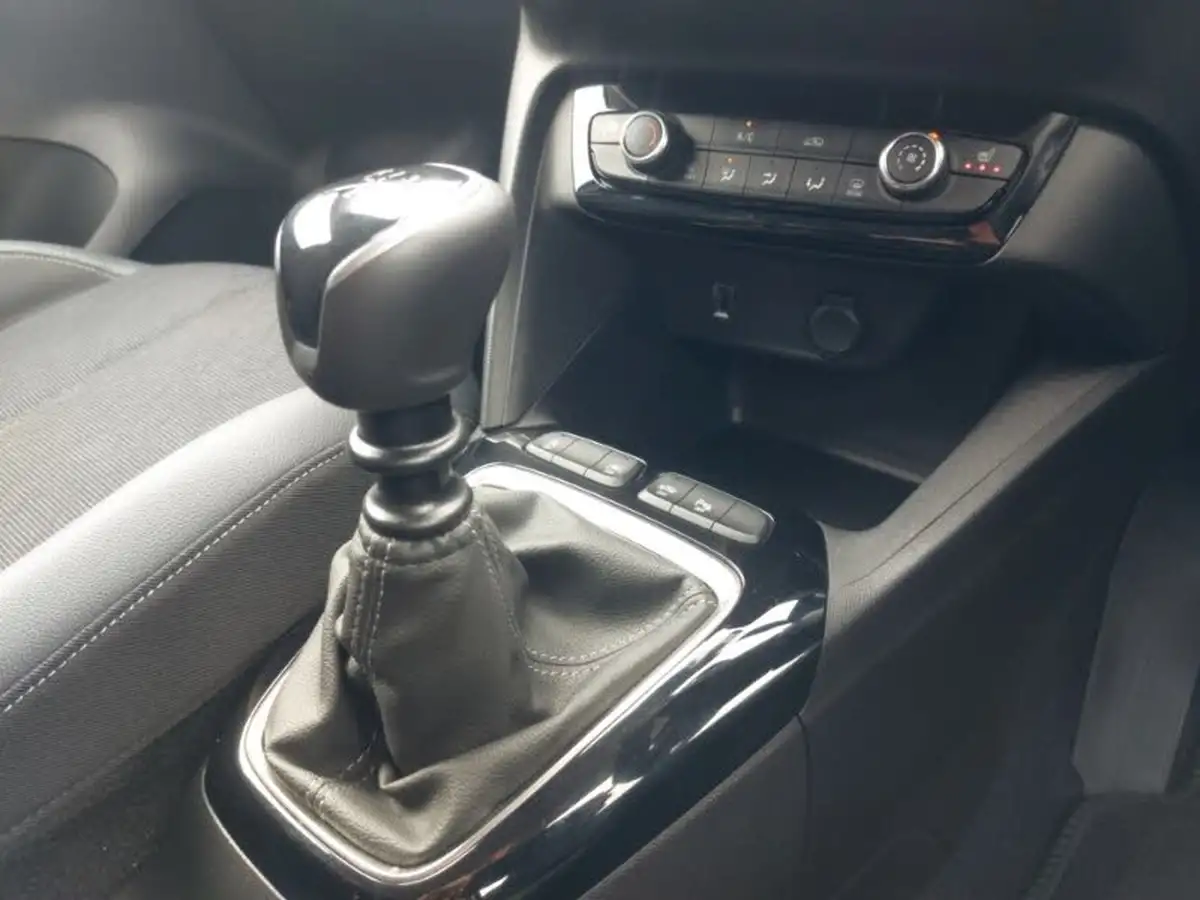 2020-vauxhall-corsa-12-turbo-elite-nav-big-13