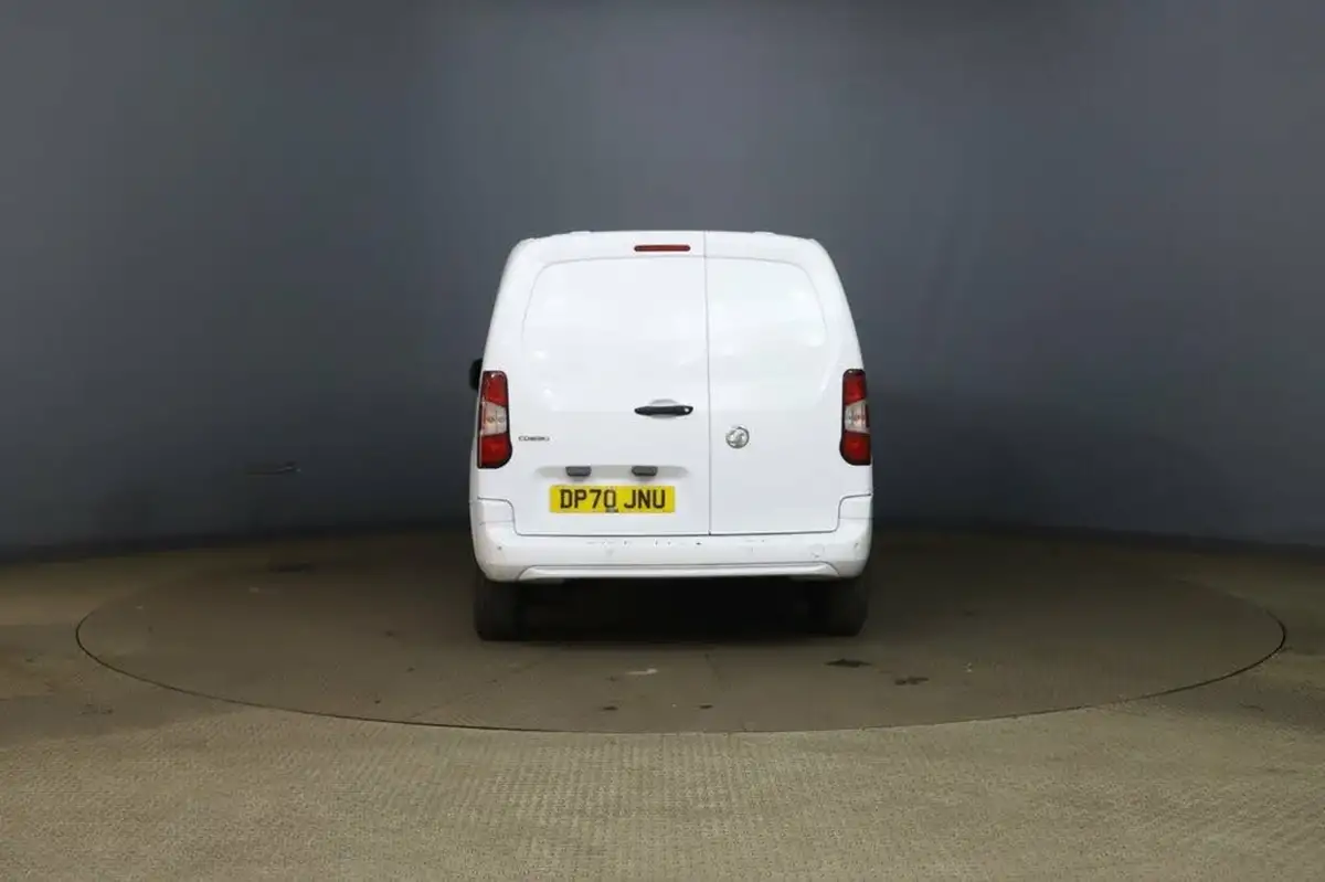 2020-vauxhall-combo-15cdti-sportive-2300-100pseu6dt-l1h1-panel-big-4