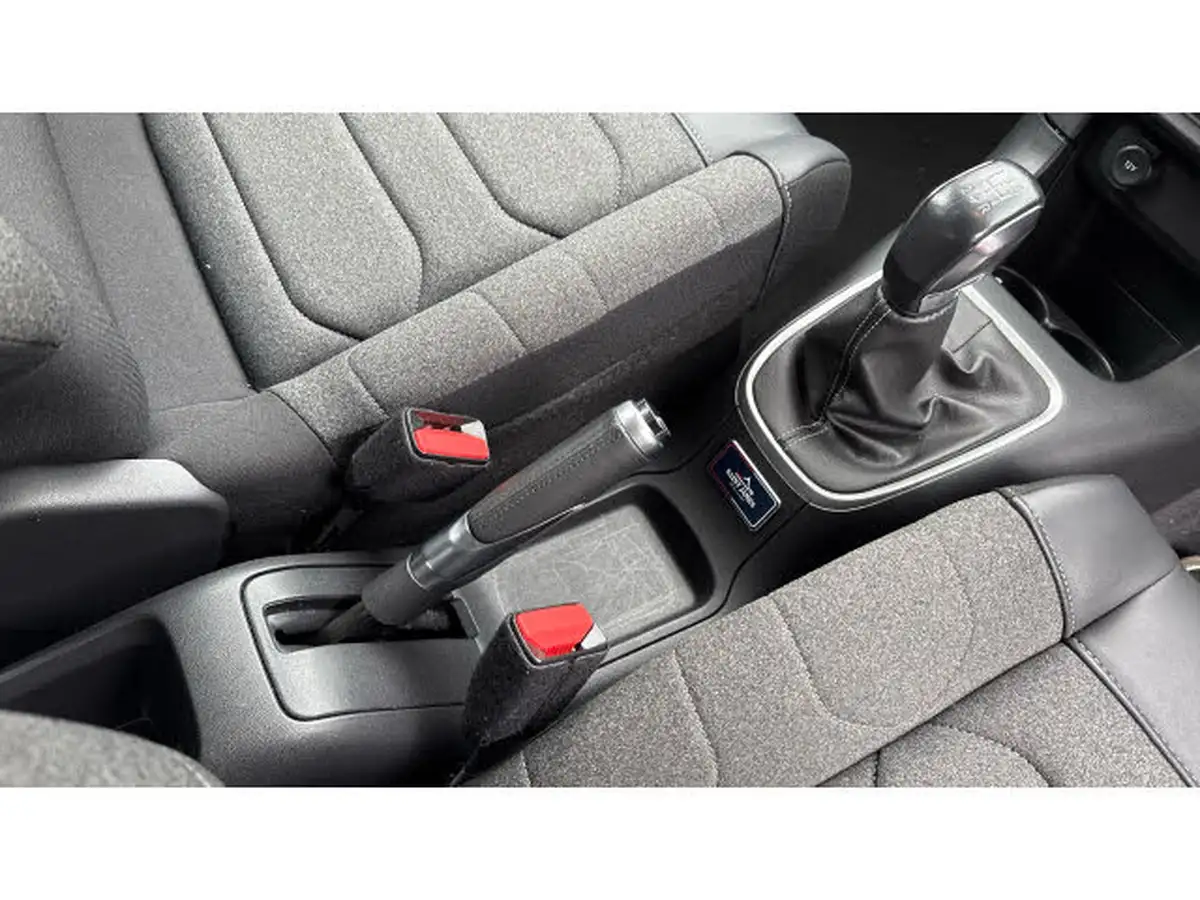 2022-citroen-c3-12-puretech-saint-james-83ps-big-37