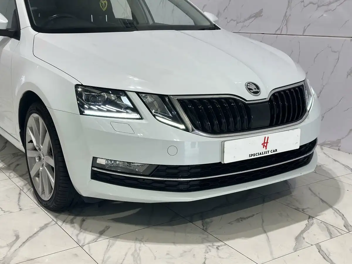 2017-skoda-octavia-20tdi-se-l-hatchback-big-7