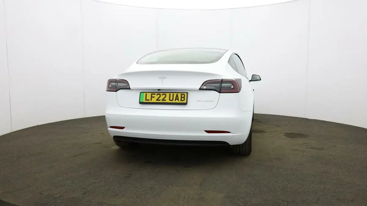 2022-tesla-model-3-e-long-range-big-61