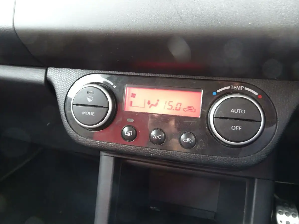 2010-suzuki-swift-16-sport-big-7