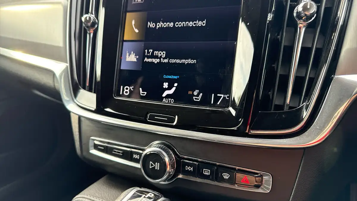 2019-volvo-v90-20-t4-momentum-plus-big-29