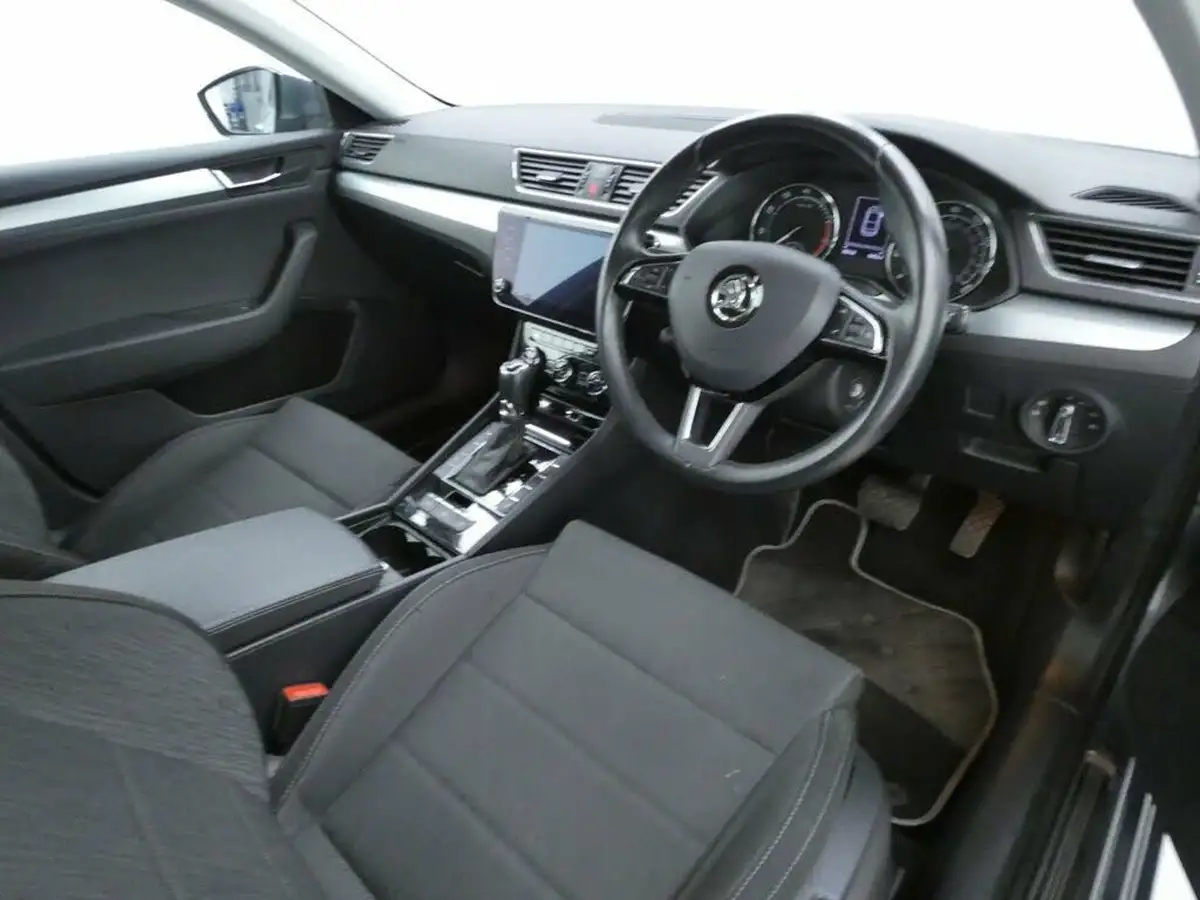 2018-skoda-superb-14-tsi-act-se-hatchback-dsg-big-6