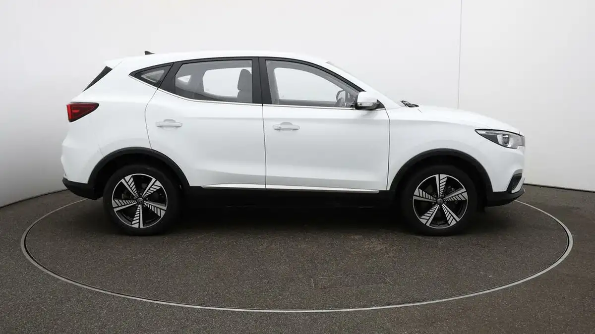 2021-mg-zs-suv-e-excite-ev-big-39