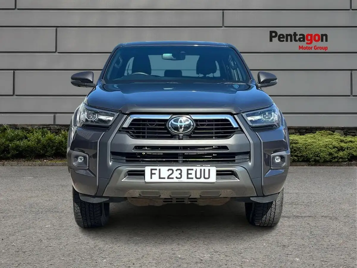 2023-toyota-hi-lux-28d-4d-invincible-x-2754cc-auto-big-12