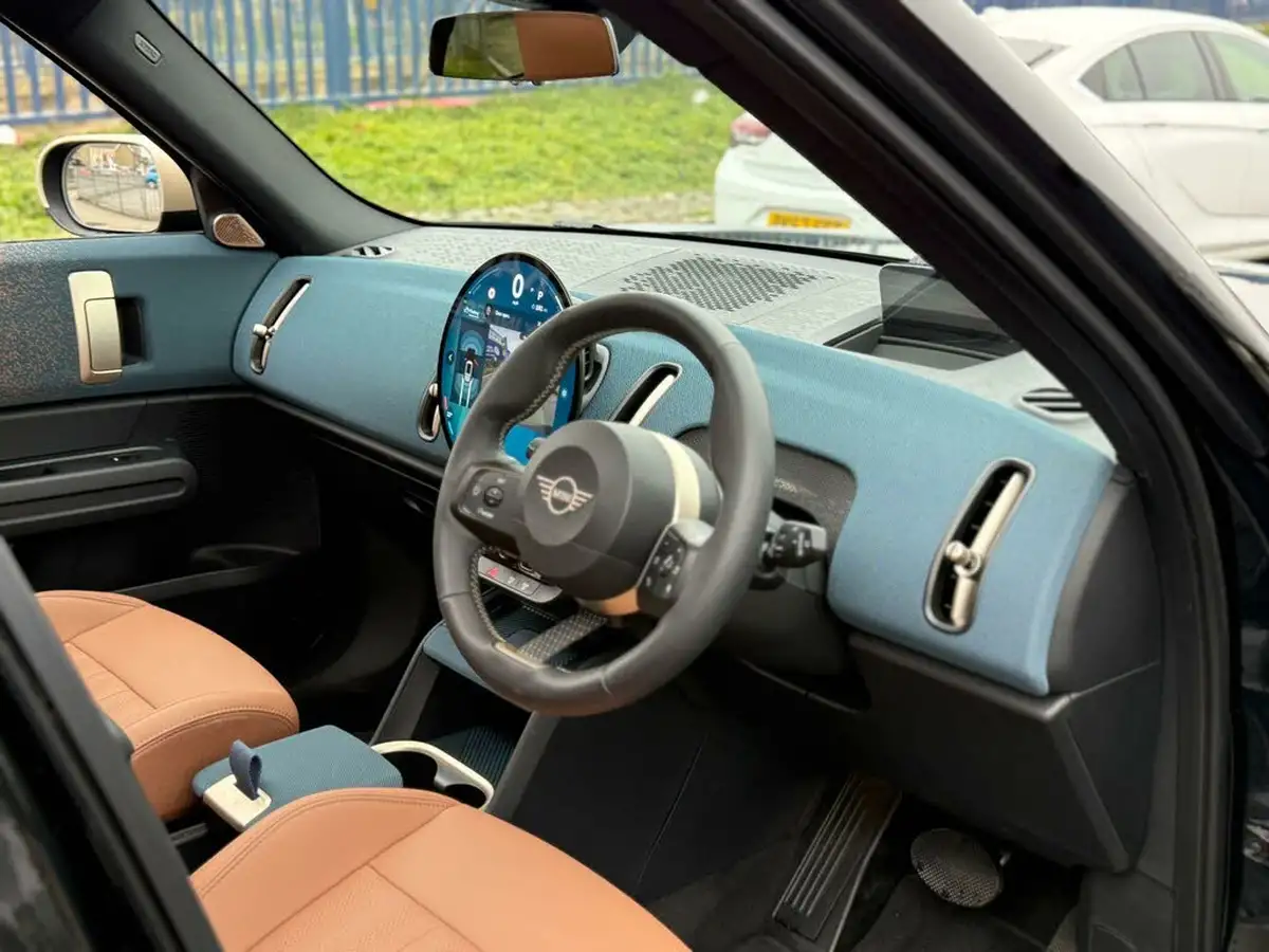 2024-mini-countryman-20-cooper-s-exclusive-215bhp-all4-big-12