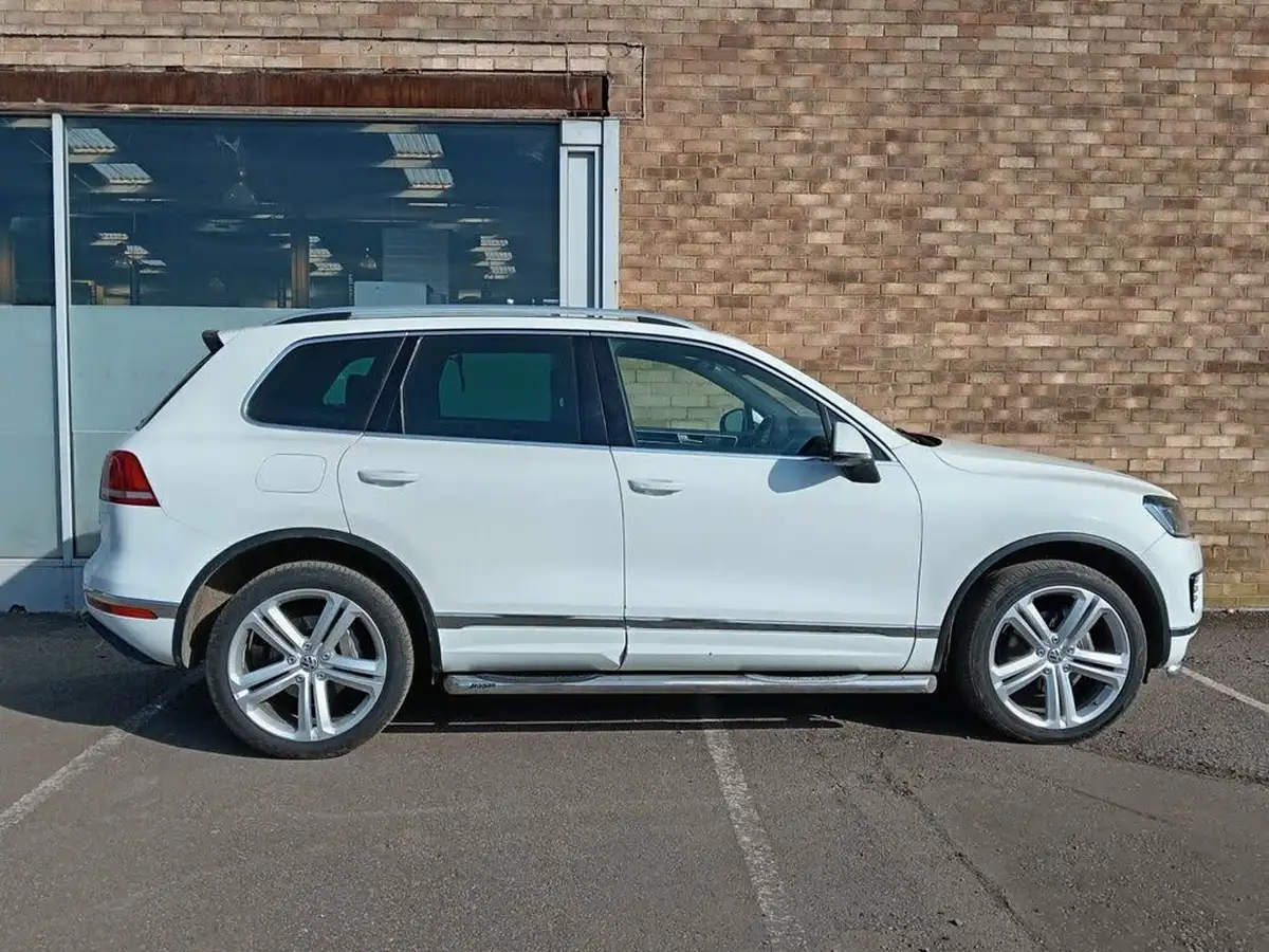 2017-volkswagen-touareg-30tdi-r-line-plus-262ps-bmtss-2967cc-big-3