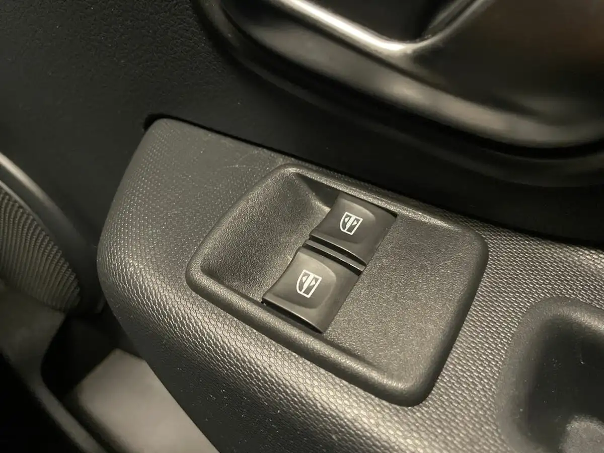 2018-dacia-sandero-stepway-09-tce-ambiance-big-13