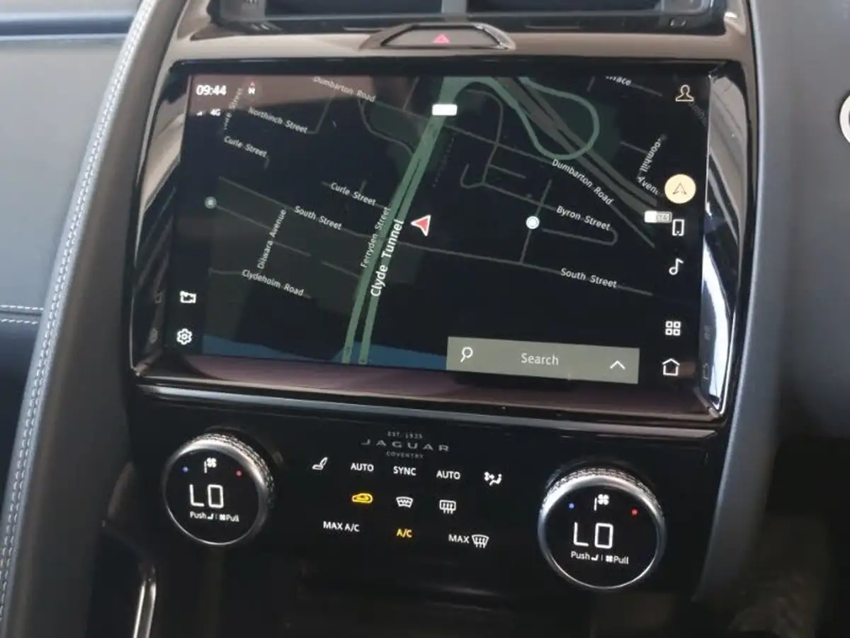 2021-jaguar-e-pace-20-p200-r-dynamic-s-big-18
