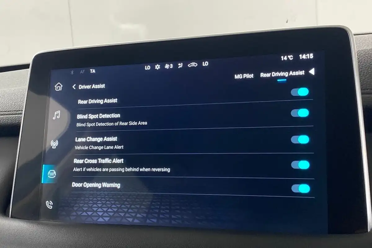 2023-mg-hs-15t-gdi-trophy-258ps-plug-in-hybrid-auto-big-26