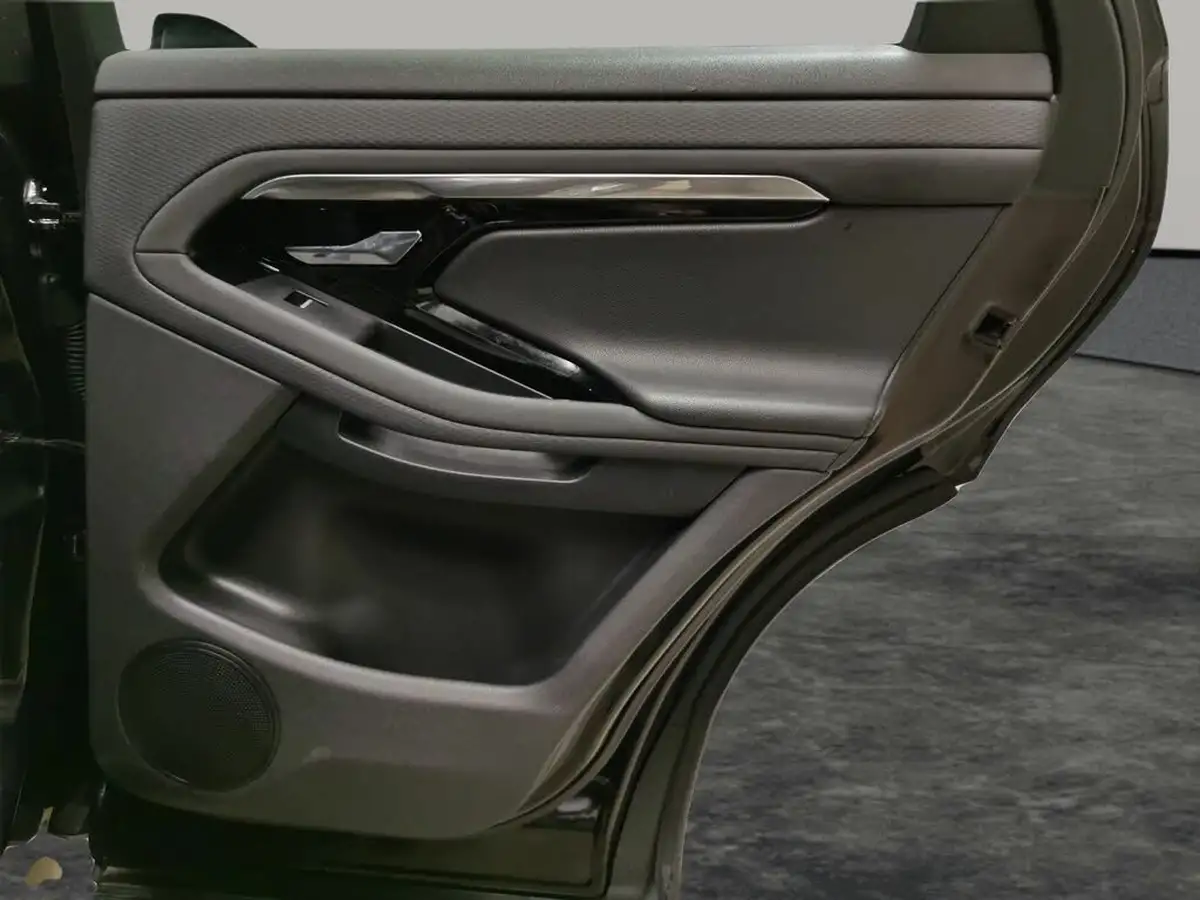 2022-land-rover-range-rover-evoque-15-p300e-r-dynamic-s-big-26