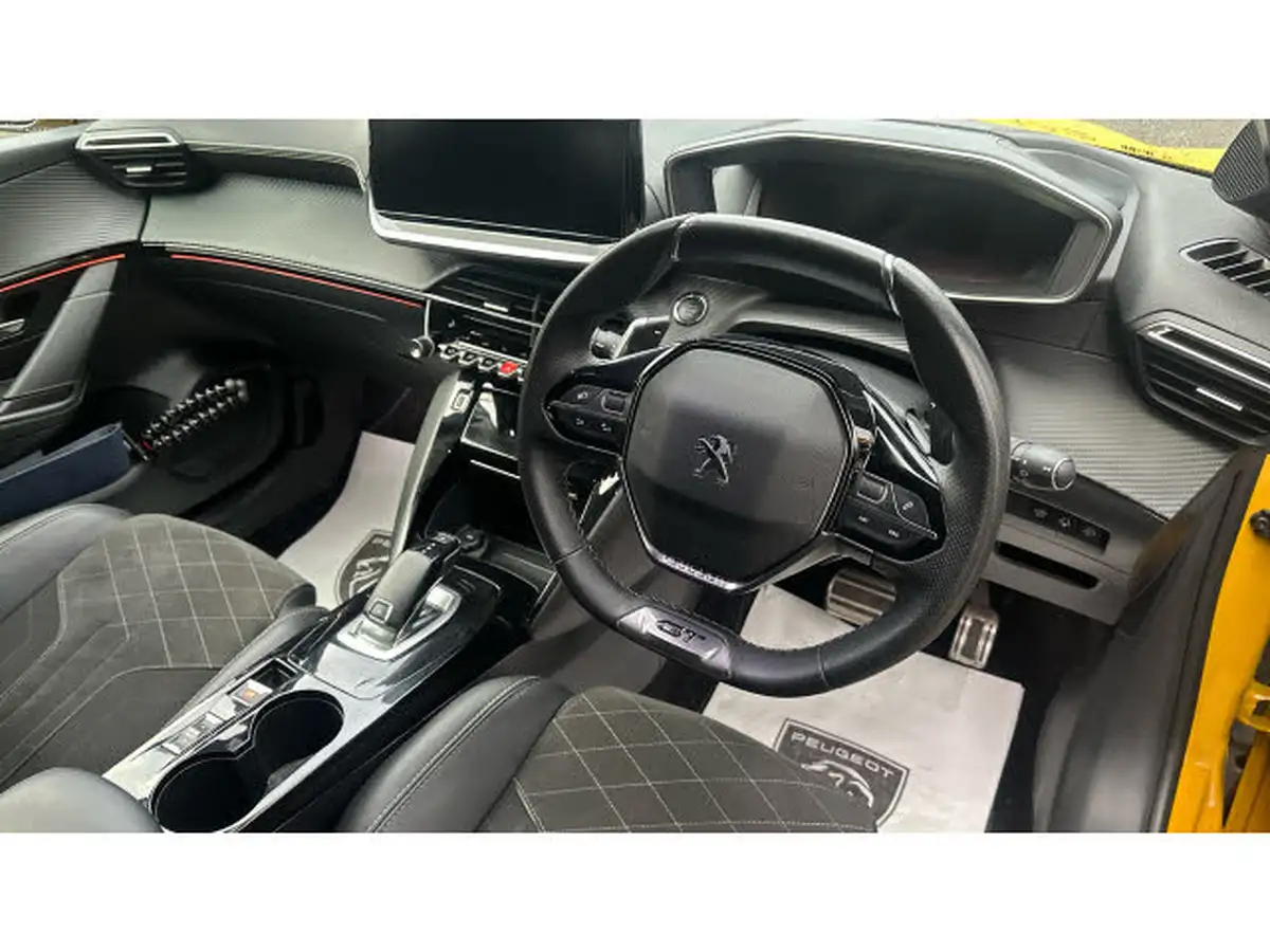2021-peugeot-208-12-puretech-gt-premium-100bhp-eat8-big-10