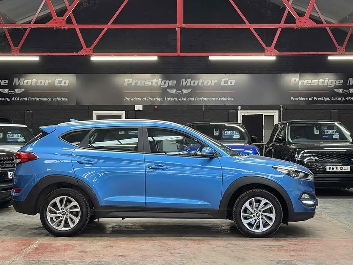 2016-hyundai-tucson-17crdi-blue-drive-se-116ps-big-2