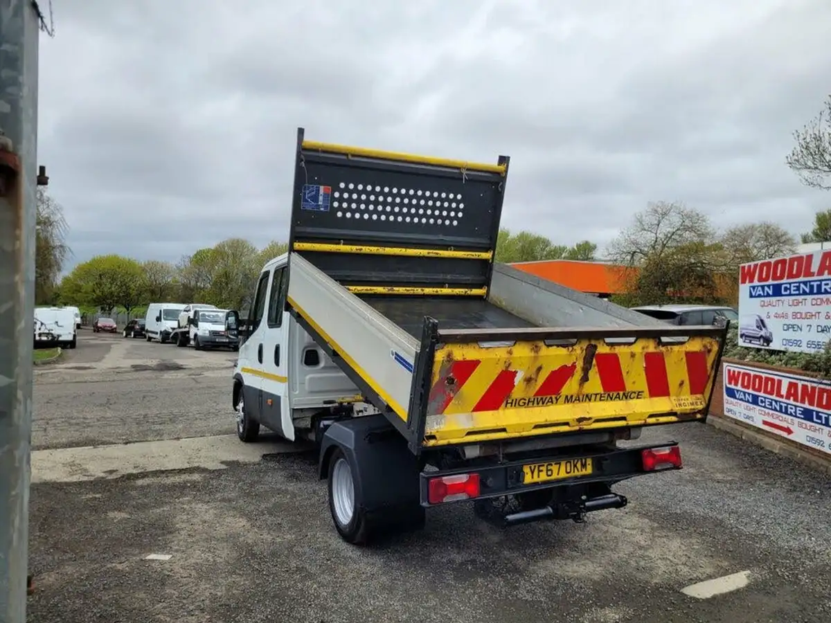 2017-iveco-daily-c-class-23td-35c14-lwb-35c14d-3750-crewcab-chassis-big-7