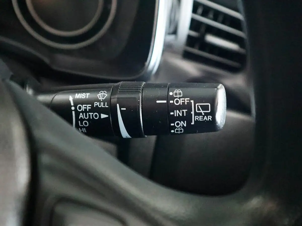 2018-honda-jazz-13-i-vtec-se-big-35