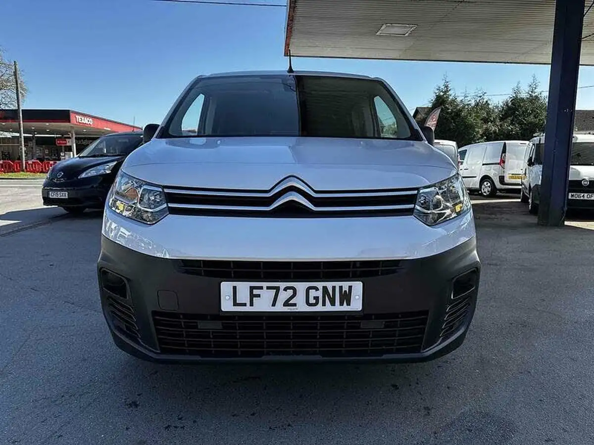 2023-citroen-berlingo-big-22