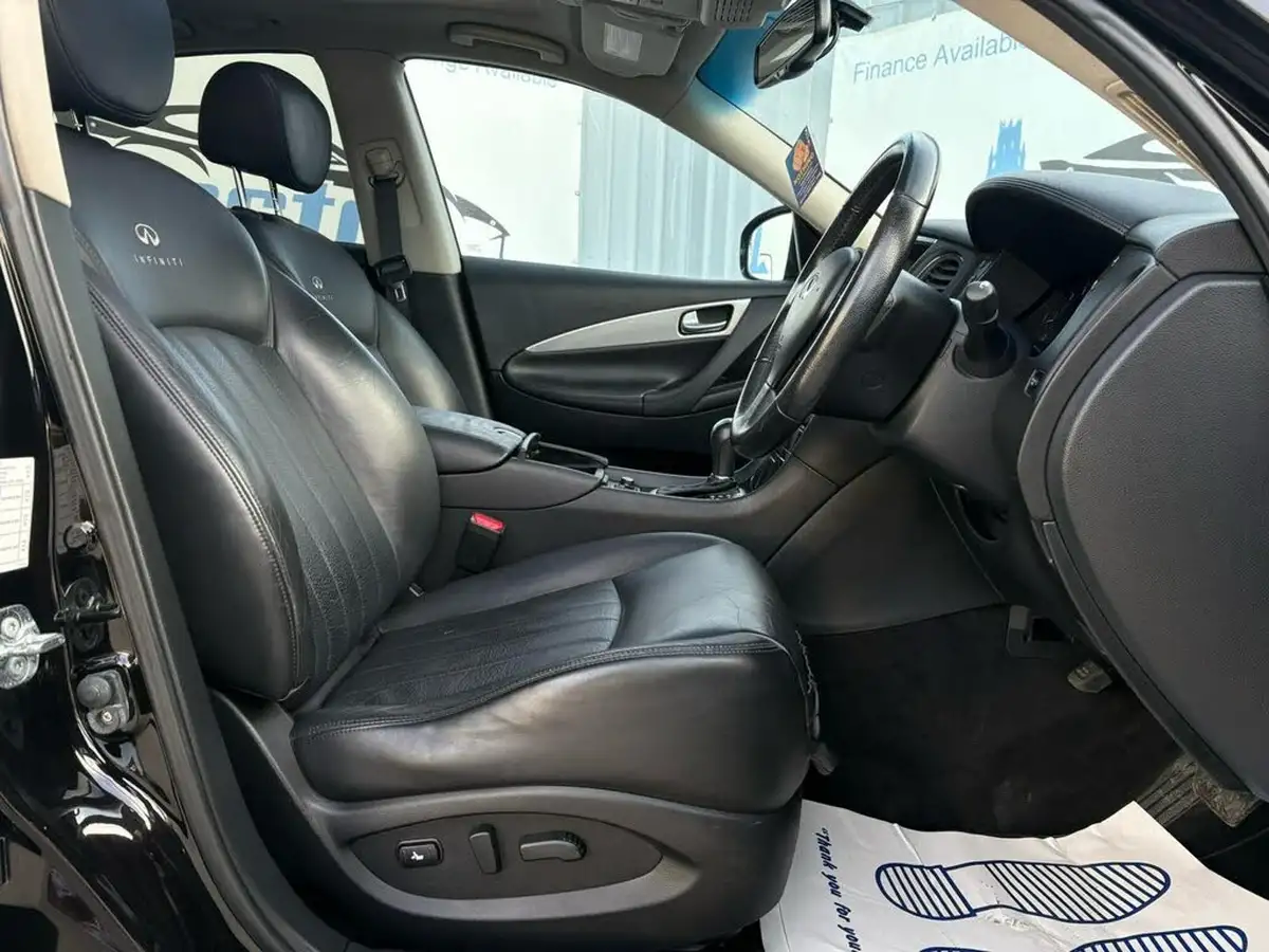 2011-infiniti-ex-30td-big-19