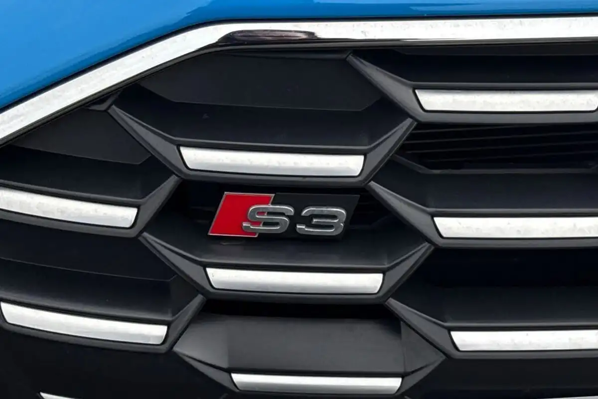 2023-audi-s3-20-tfsi-saloon-4d-big-51