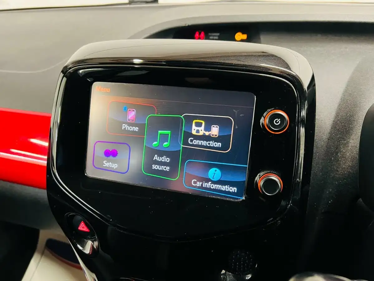 2017-toyota-aygo-10-vvt-i-x-style-71bhp-big-17