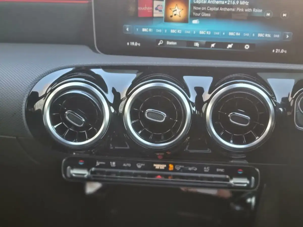 2020-mercedes-benz-a-class-13-a180-amg-line-executive-hatchback-5d-7g-dct-big-28