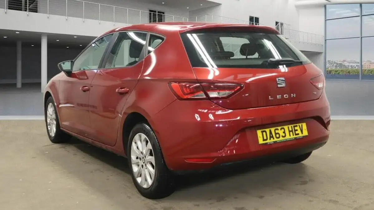 2013-seat-leon-20tdi-se-tech-pack-cr-hatchback-5d-big-2