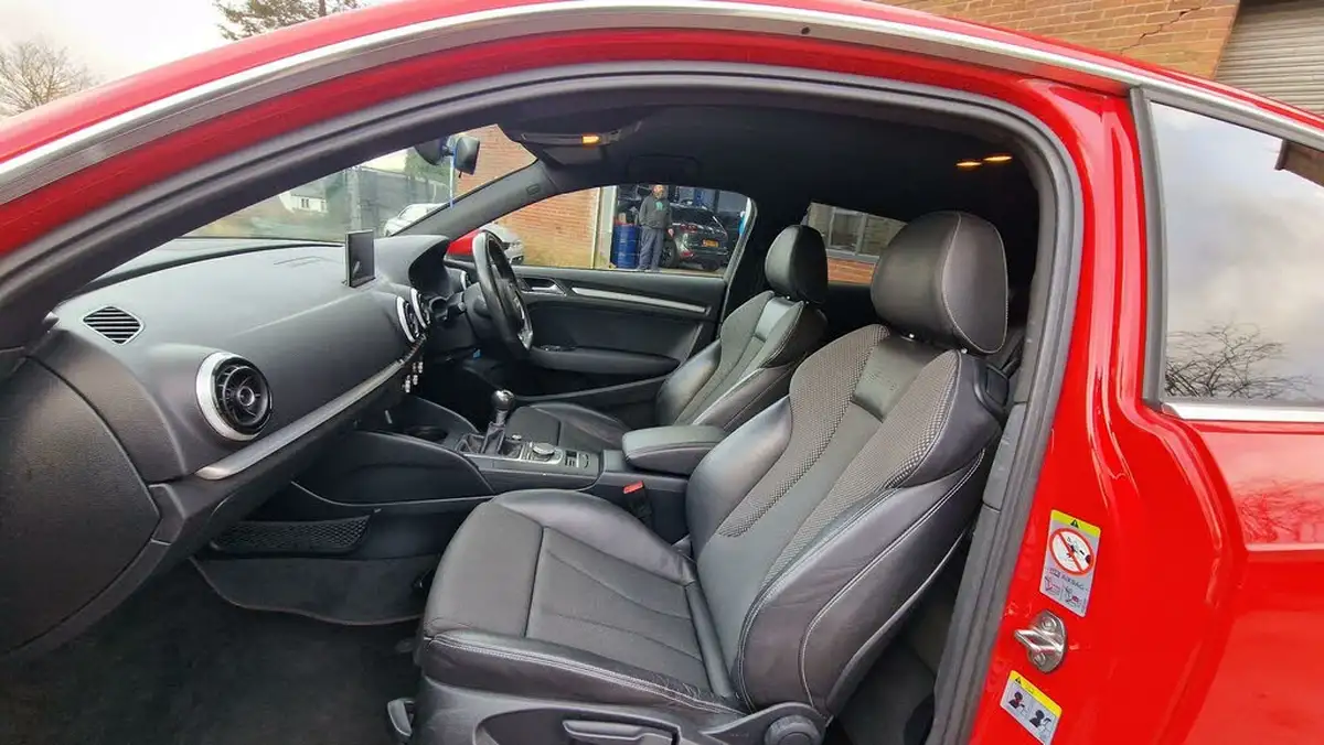2013-audi-a3-14-s-line-tfsi-122ps-hatchback-3d-big-10