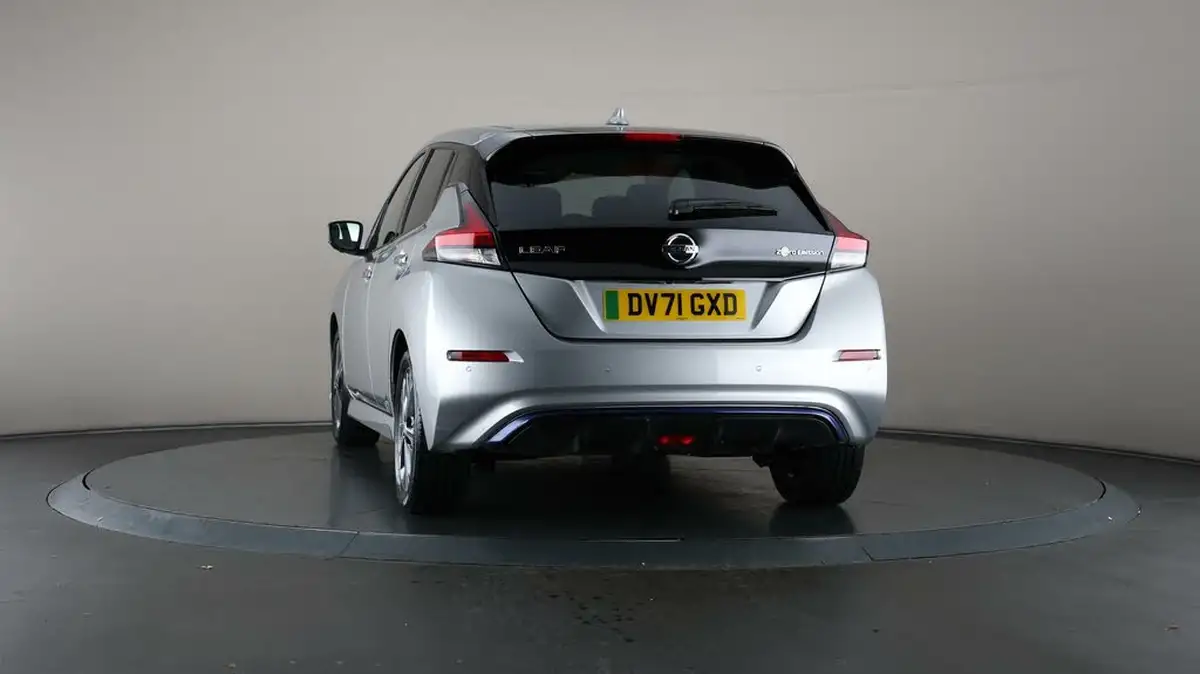 2021-nissan-leaf-e-tekna-big-40