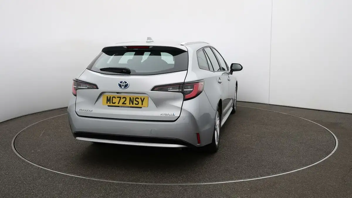 2023-toyota-corolla-18-vvt-i-icon-tech-spare-wheel-touring-sports-5d-big-49