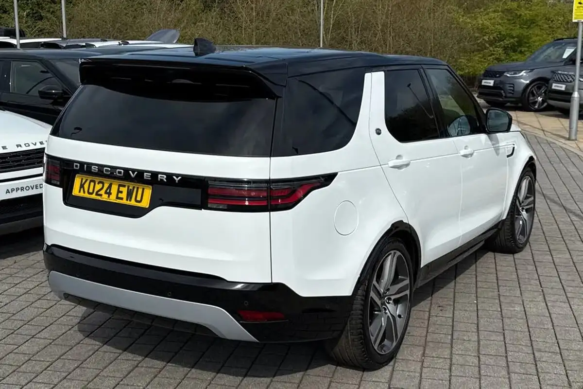 2024-land-rover-discovery-30-d300-metropolitan-edition-big-22