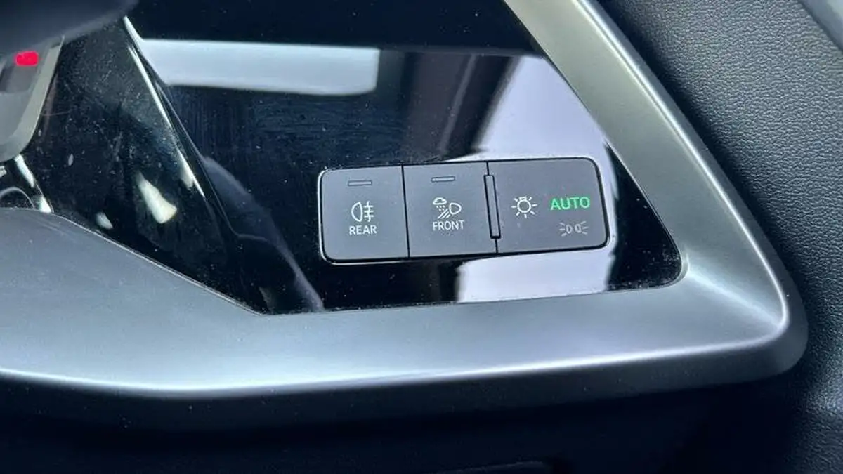 2022-audi-s3-20-tfsi-sportback-5d-big-25