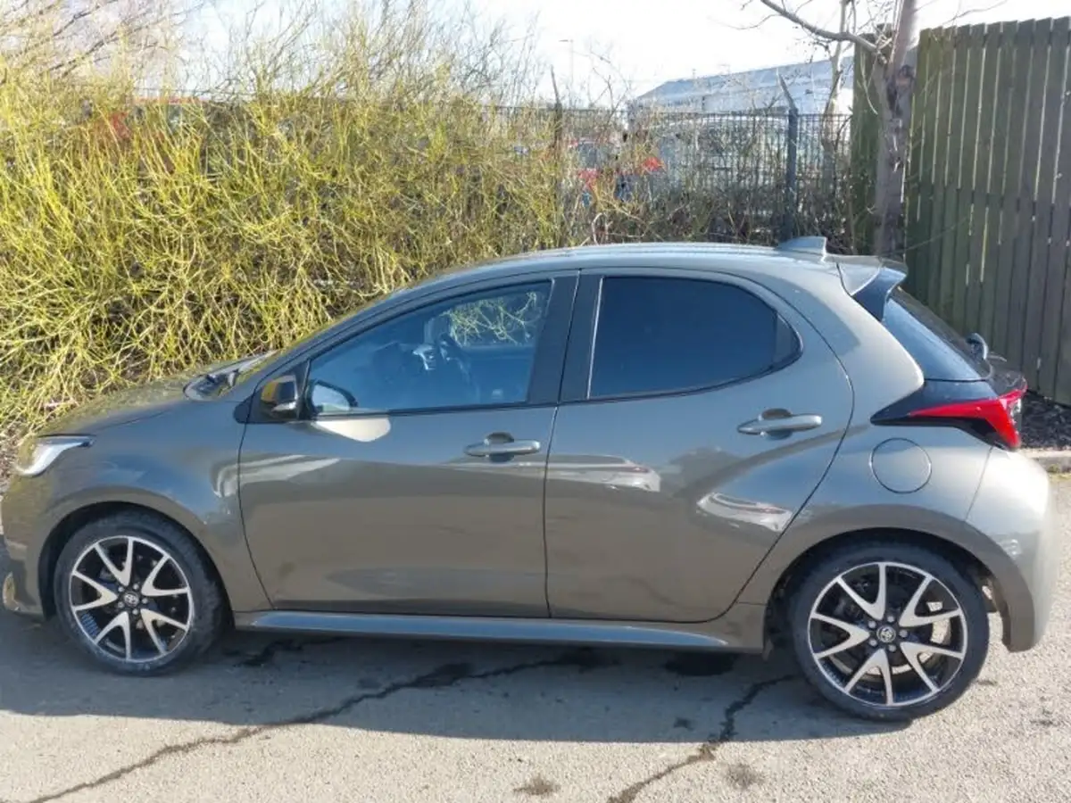 2022-toyota-yaris-15-vvt-i-dynamic-big-3