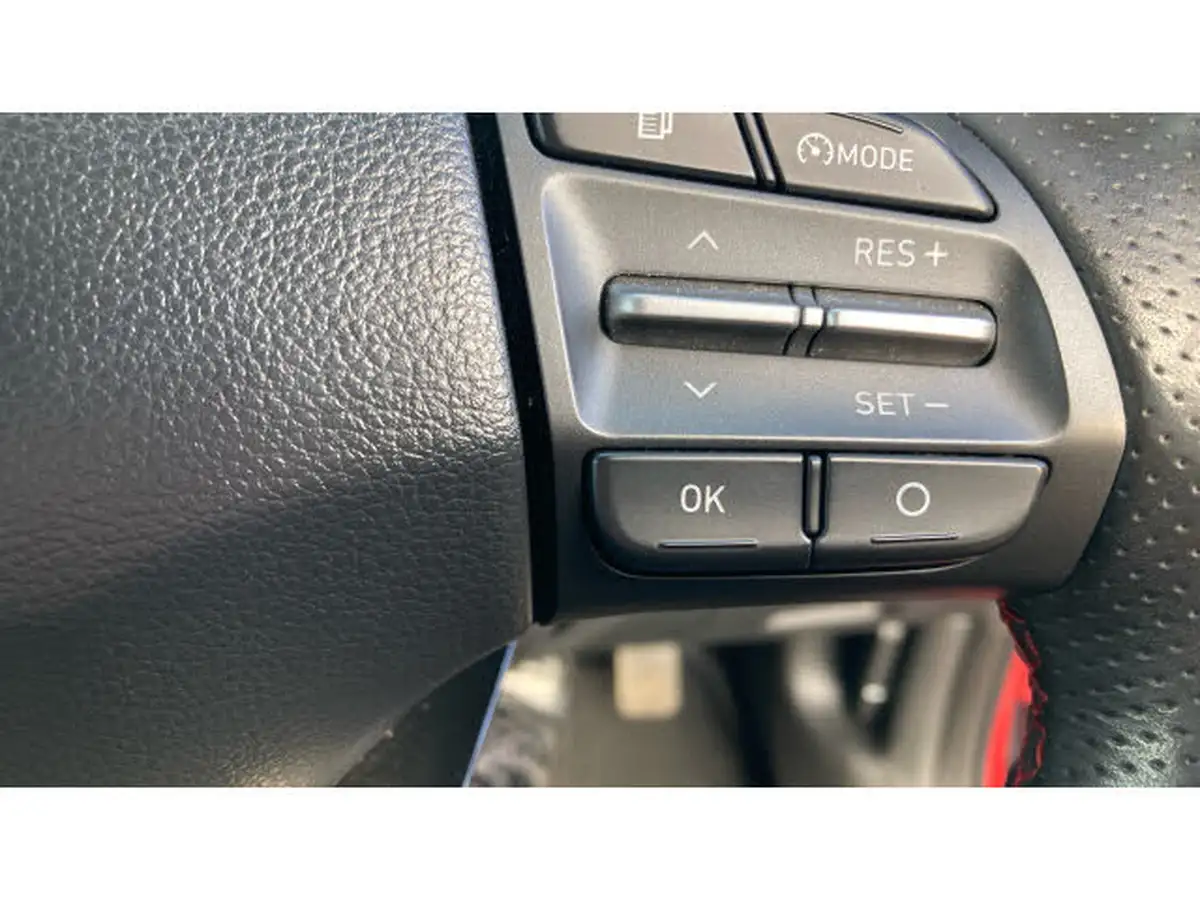 2019-hyundai-kona-10-t-gdi-premium-se-1-tone-roof-big-25