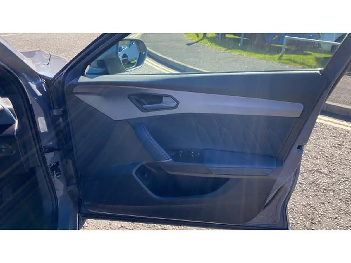 2024-cupra-formentor-14-e-hybrid-v2-big-18