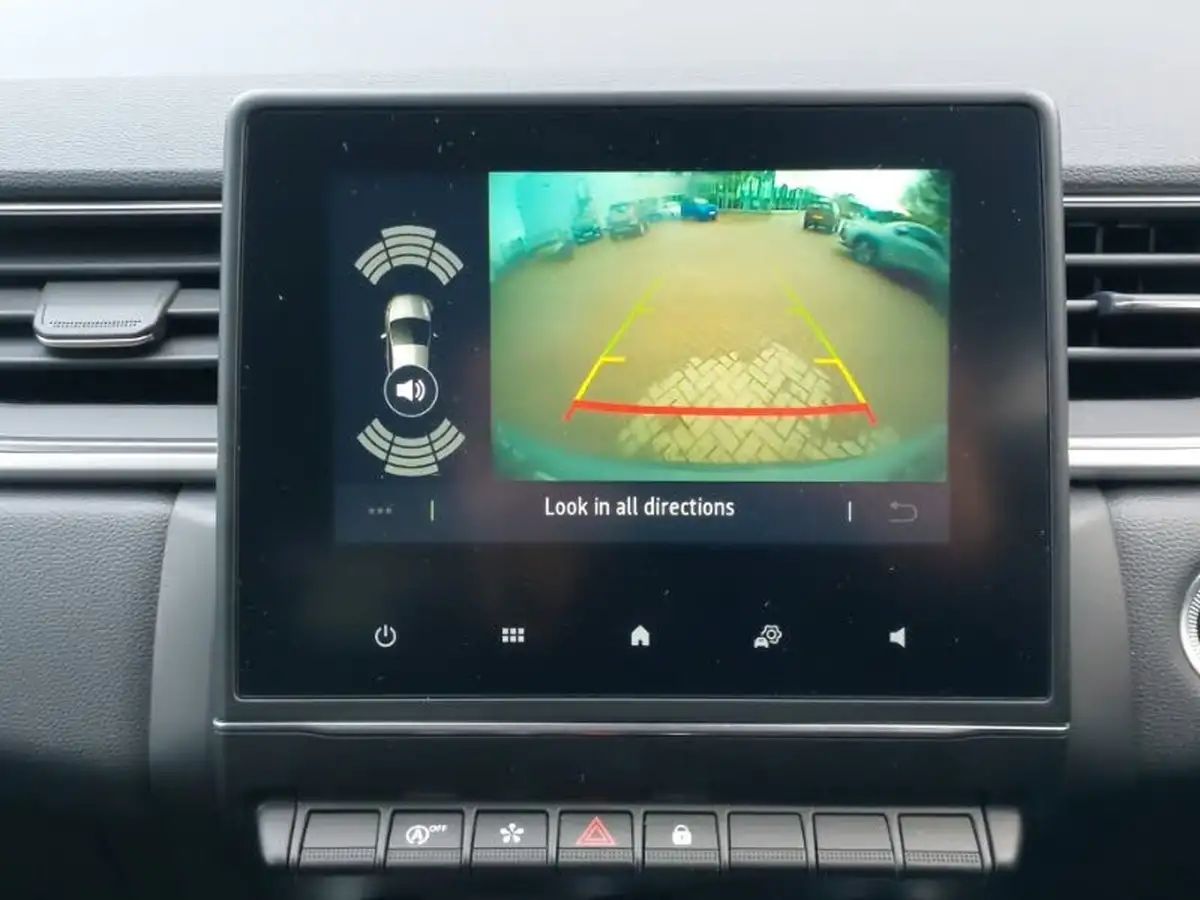 2024-renault-captur-10-tce-techno-big-9
