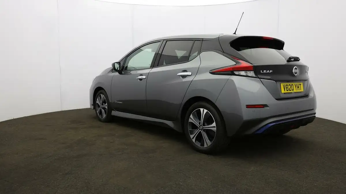 2020-nissan-leaf-e-n-connecta-big-47