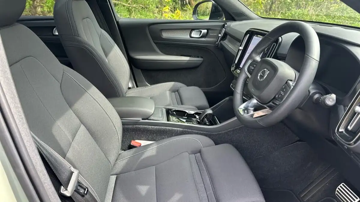 2022-volvo-xc40-e-recharge-pro-big-8