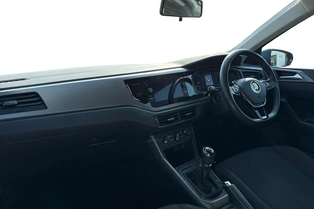 2021-volkswagen-polo-10-tsi-match-big-14