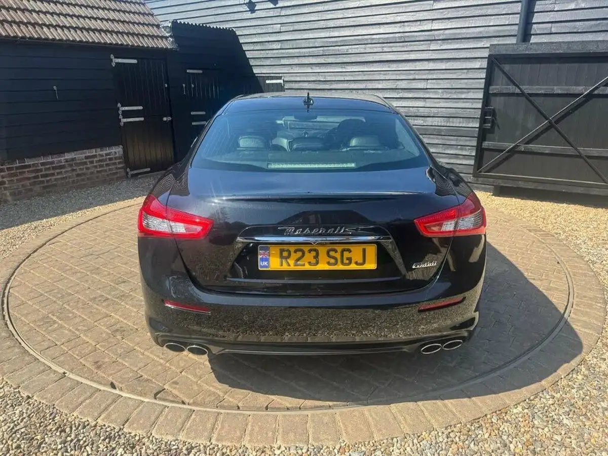 2018-maserati-ghibli-30td-big-2