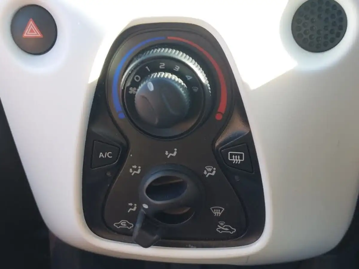 2021-citroen-c1-10-vti-urban-ride-big-17
