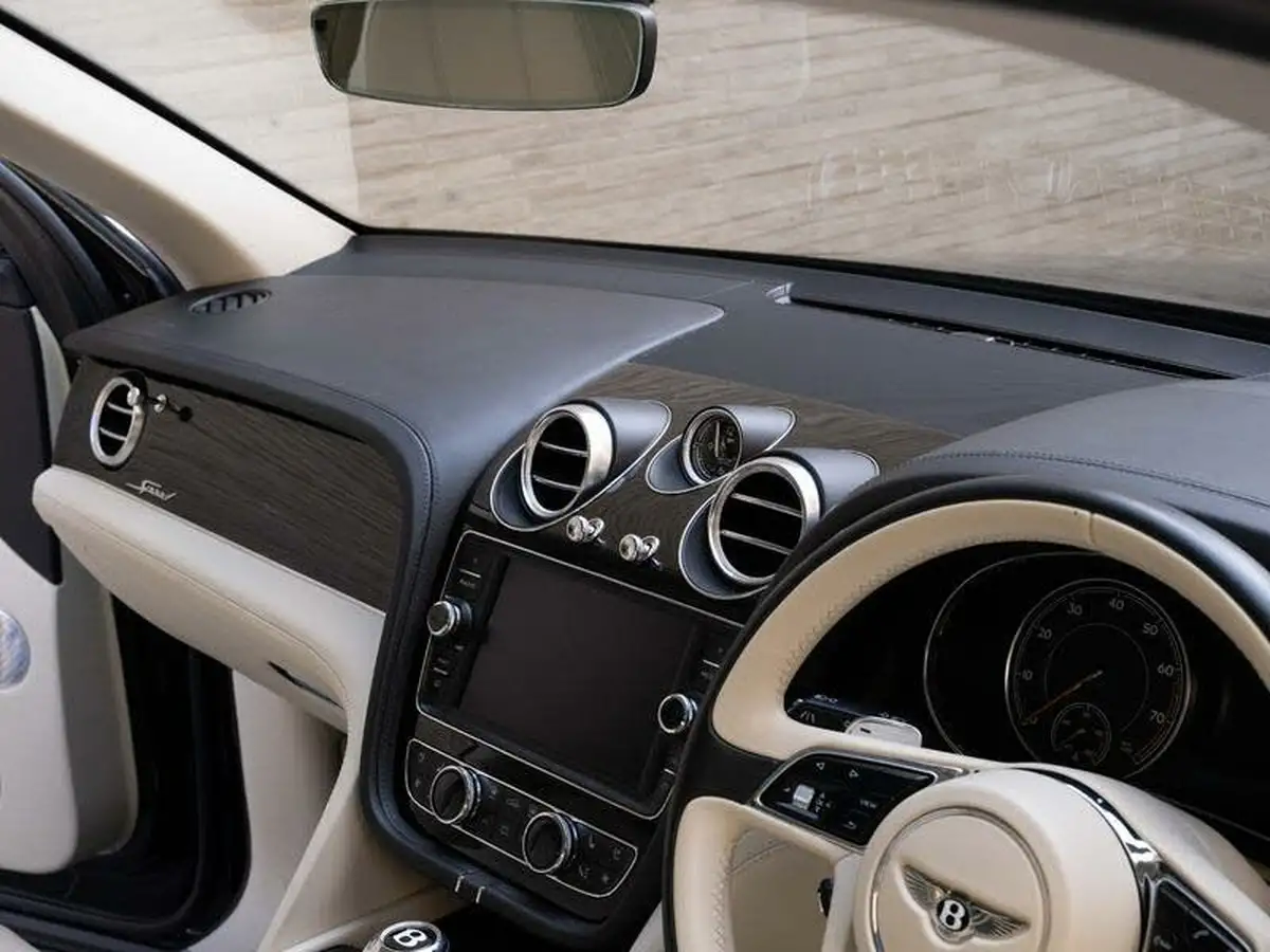 2019-bentley-bentayga-60-w12-speed-big-48