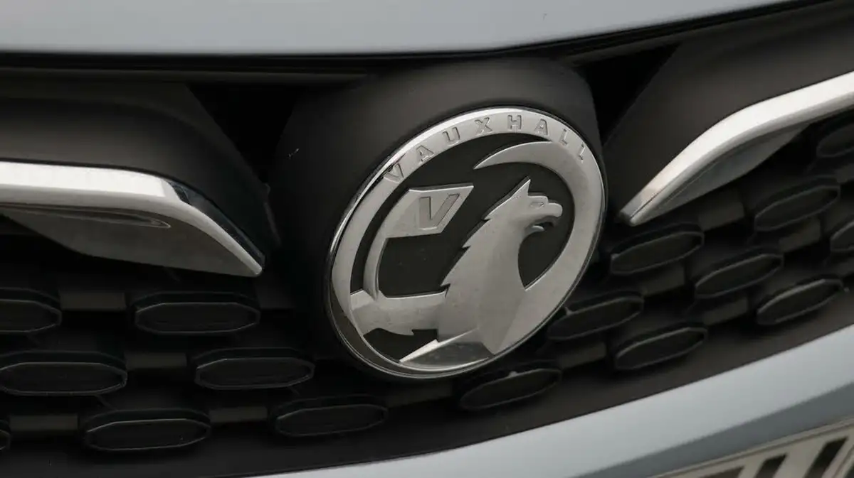 2020-vauxhall-astra-12-turbo-elite-nav-big-23