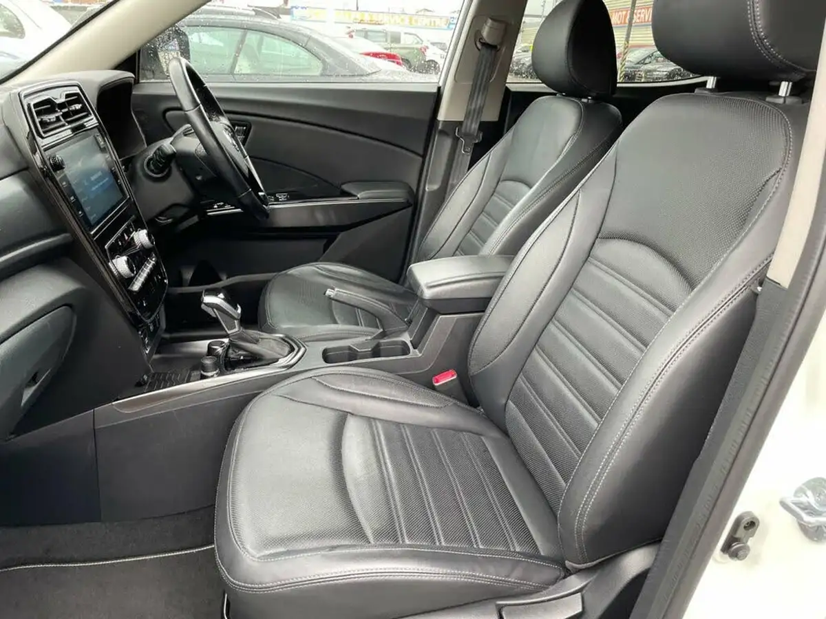 2021-kgm-ssangyong-tivoli-15-ultimate-auto-big-12