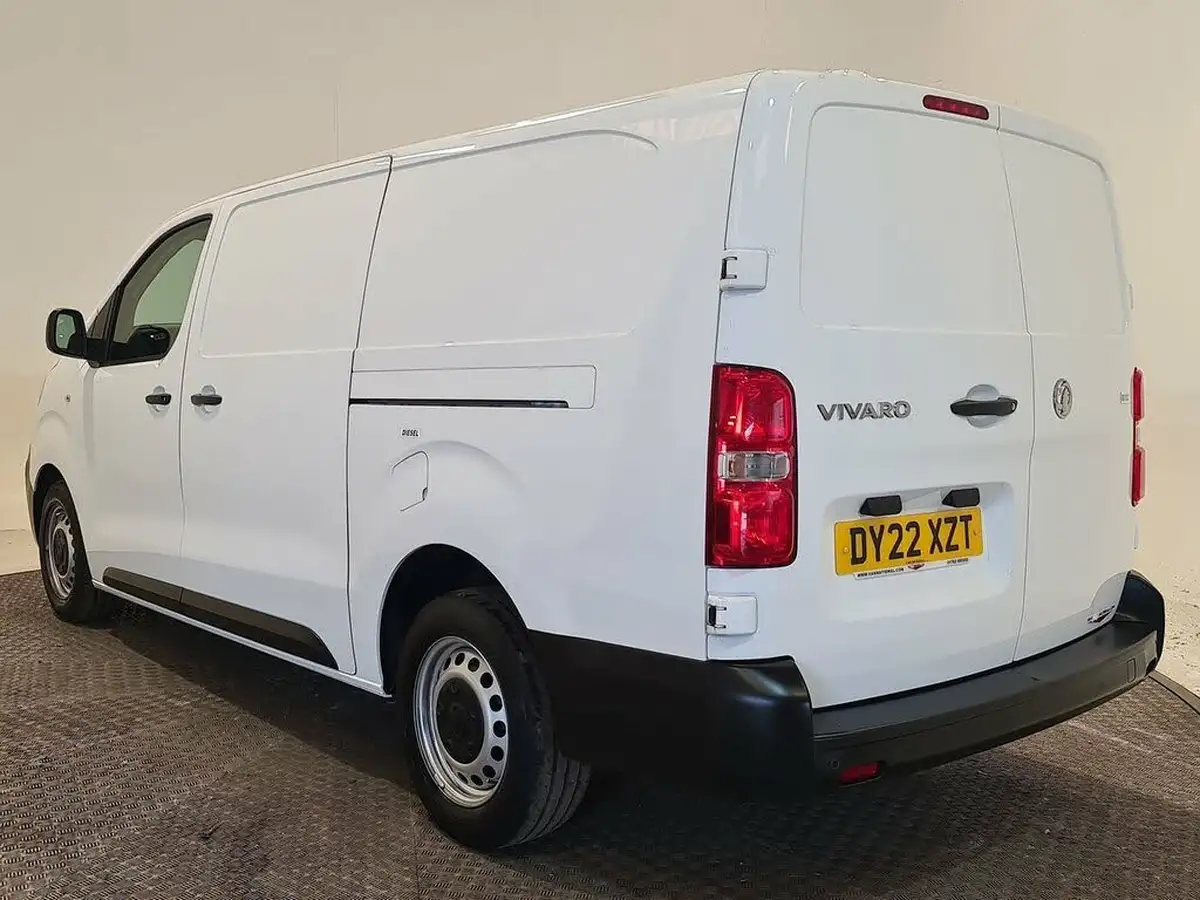 2022-vauxhall-vivaro-15td-2900-l2h1-dynamic-big-8