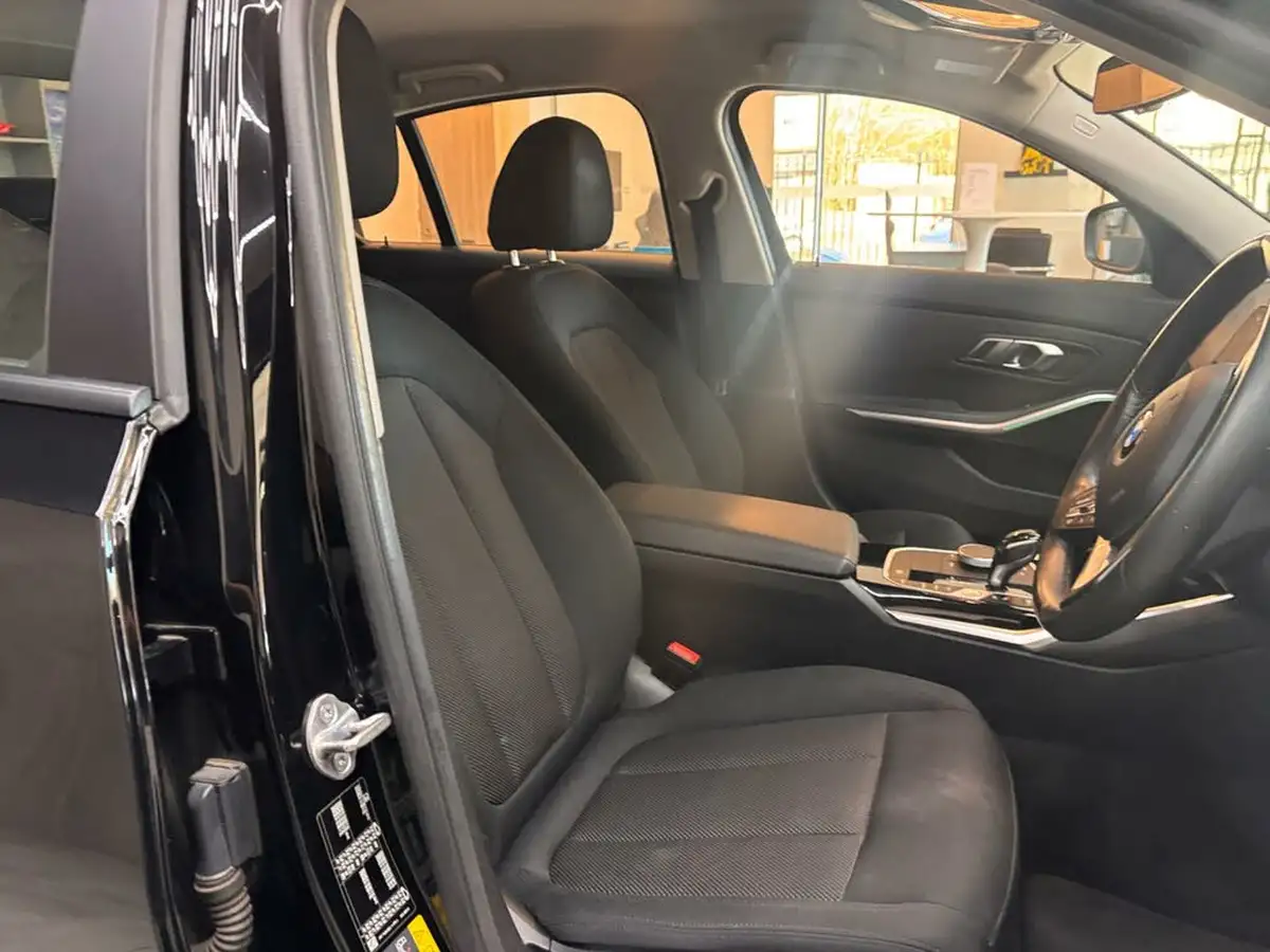 2021-bmw-3-series-20-330e-se-pro-saloon-4d-big-14