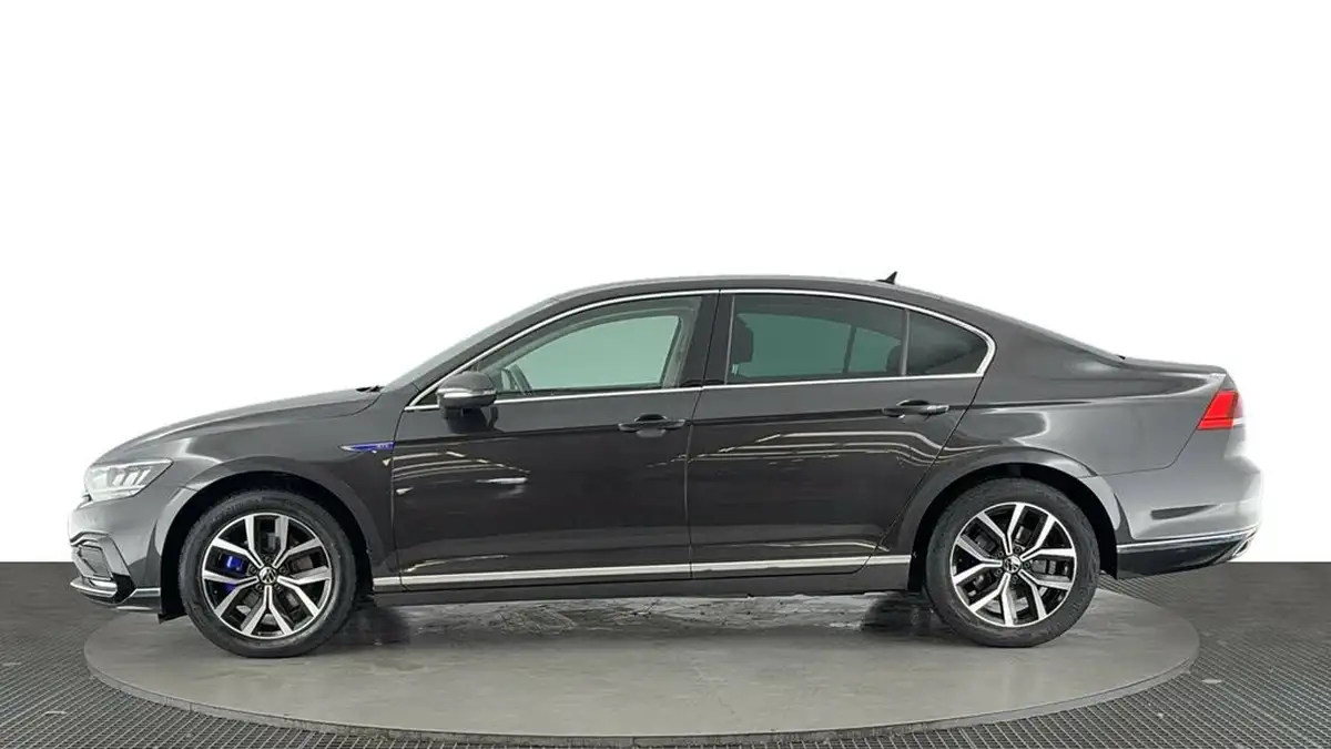 2021-volkswagen-passat-14-tsi-gte-saloon-4d-big-6
