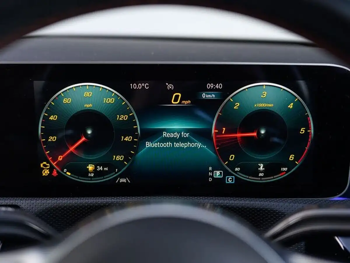 2019-mercedes-benz-a-class-15d-a180d-amg-line-premium-hatchback-5d-7g-dct-big-11
