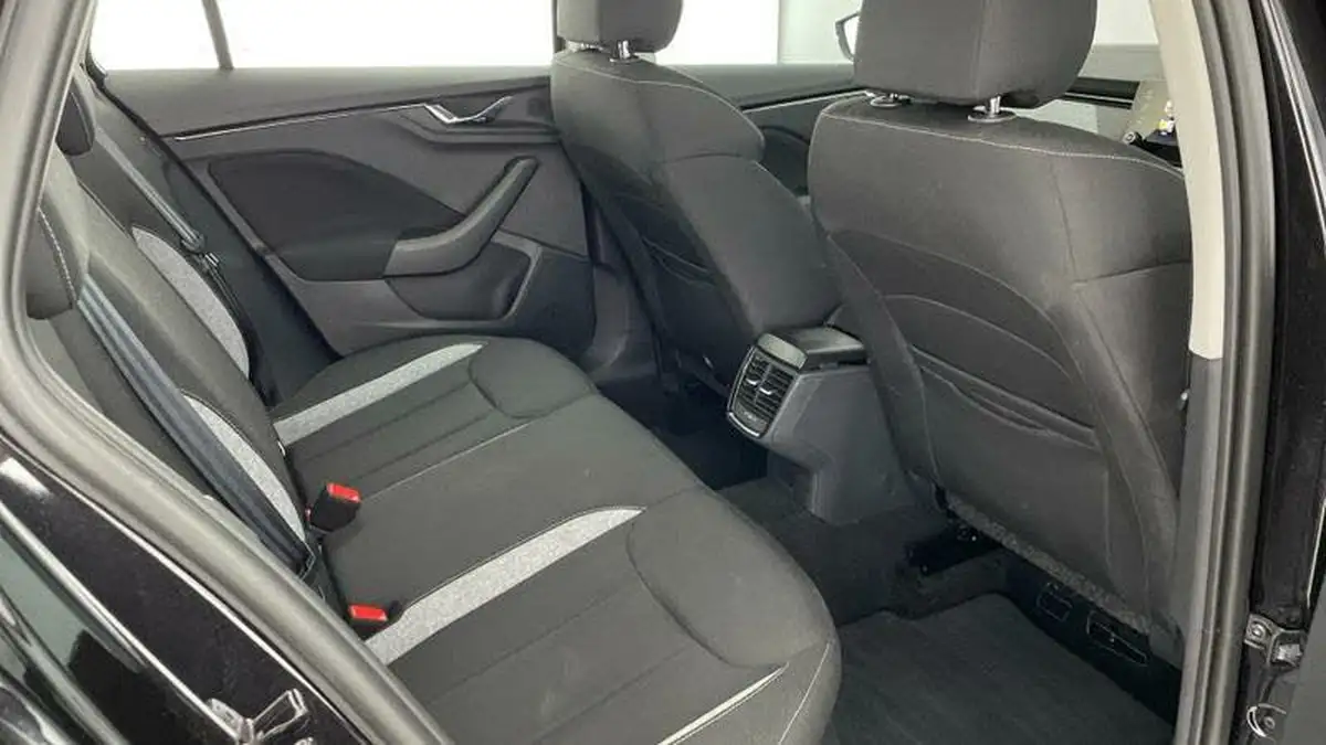 2024-skoda-kamiq-10-tsi-se-116ps-big-21